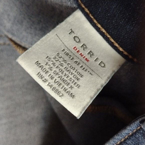 Torrid jeggings size 24 petite - Picture 3 of 4